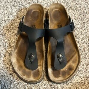 Birkenstock’s in great condition!